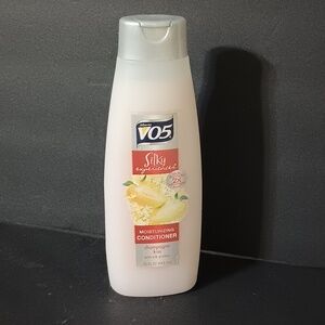 Silky Experiences Moisturizing Conditioner Champagne Kiss With Silk Protein